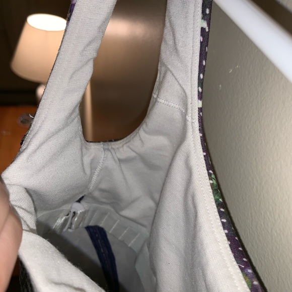 LULULEMON - size 2 - Picture 6 of 6